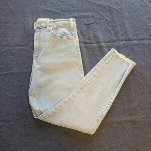 Signature by Levi Strauss Light Wash Skinny Jeans